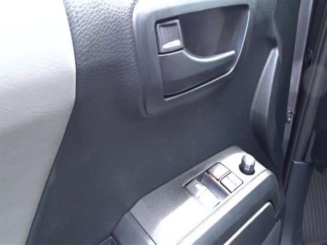 Toyota Tacoma 2017 photo 10